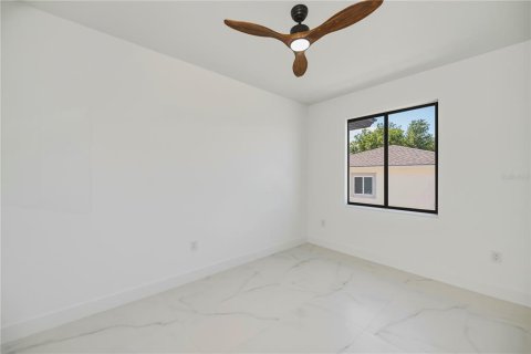 Casa en venta en Port Charlotte, Florida, 4 dormitorios, 227.24 m2 № 2100213 - foto 30