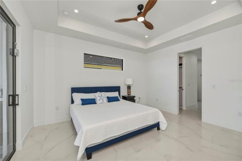 Casa en venta en Port Charlotte, Florida, 4 dormitorios, 227.24 m2 № 2100213 - foto 19