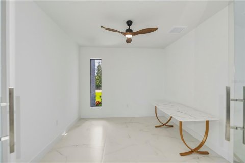 Casa en venta en Port Charlotte, Florida, 4 dormitorios, 227.24 m2 № 2100213 - foto 17