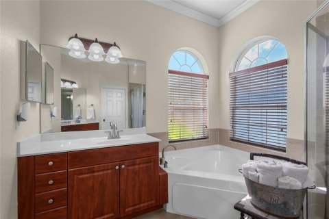 Villa ou maison à vendre à Cape Coral, Floride: 3 chambres, 214.33 m2 № 2423621 - photo 16