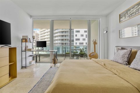 Купить кондоминиум в Майами, Флорида 1 спальня, 83.15м2, № 2048933 - фото 12