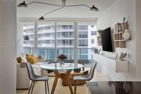 Купить кондоминиум в Майами, Флорида 1 спальня, 83.15м2, № 2048933 - фото 6