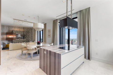 Copropriété à vendre à Sunny Isles Beach, Floride: 2 chambres, 189.71 m2 № 1962575 - photo 17