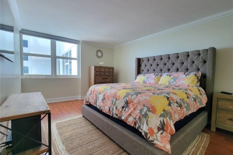 Condominio en alquiler en Hallandale Beach, Florida, 2 dormitorios, 115.94 m2 № 2088211 - foto 10