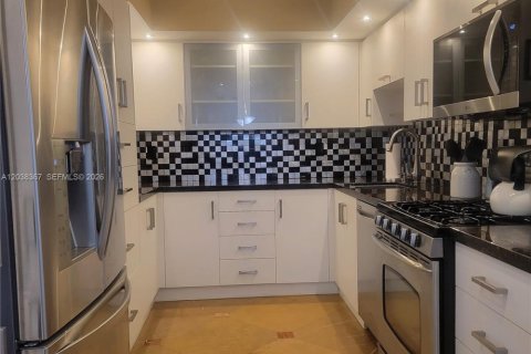 Condominio en alquiler en Hallandale Beach, Florida, 2 dormitorios, 115.94 m2 № 2088211 - foto 3