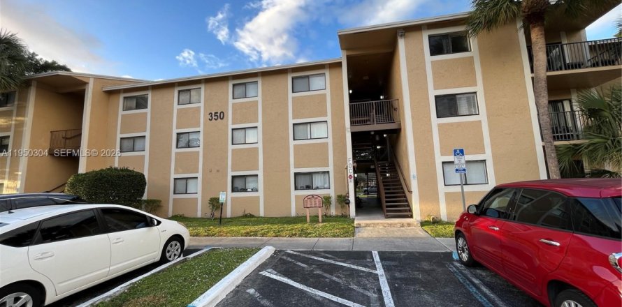 Кондоминиум с 2 спальнями в Пемброк-Пайнс, Флорида № 2005863