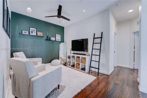 Купить таунхаус в Майами, Флорида 3 спальни, 163.32м2, № 1983917 - фото 29