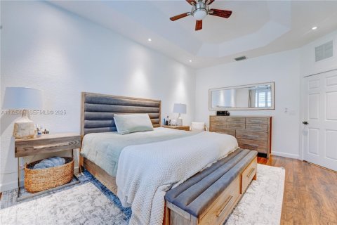 Купить таунхаус в Майами, Флорида 3 спальни, 163.32м2, № 1983917 - фото 22