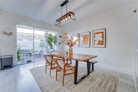 Купить таунхаус в Майами, Флорида 3 спальни, 163.32м2, № 1983917 - фото 9