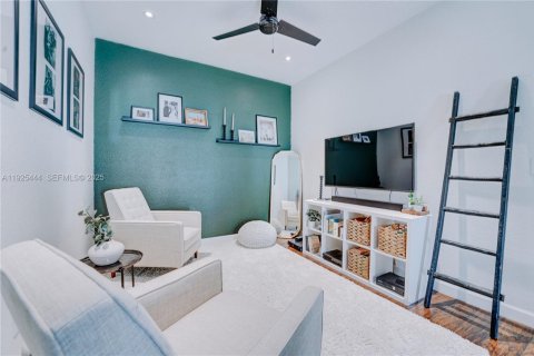 Купить таунхаус в Майами, Флорида 3 спальни, 163.32м2, № 1983917 - фото 27