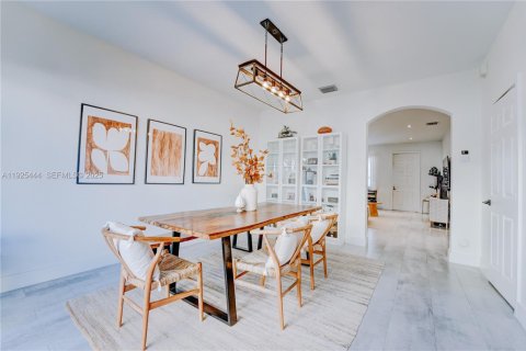 Купить таунхаус в Майами, Флорида 3 спальни, 163.32м2, № 1983917 - фото 12