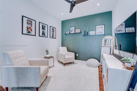 Купить таунхаус в Майами, Флорида 3 спальни, 163.32м2, № 1983917 - фото 28