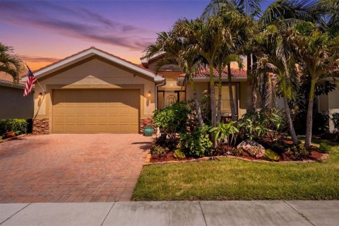 House in Venice, Florida 3 bedrooms, 184.32 sq.m. № 2151778