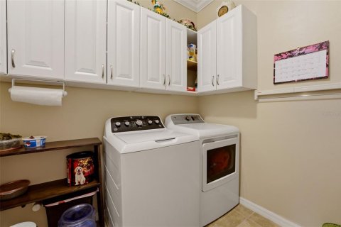 House in Venice, Florida 3 bedrooms, 184.32 sq.m. № 2151778 - photo 14