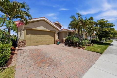 House in Venice, Florida 3 bedrooms, 184.32 sq.m. № 2151778 - photo 3