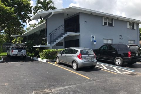 Appartement à louer à Hollywood, Floride: 60.39 m2 № 1922739 - photo 1