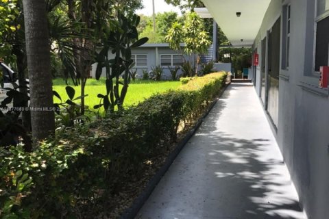 Appartement à louer à Hollywood, Floride: 60.39 m2 № 1922739 - photo 2