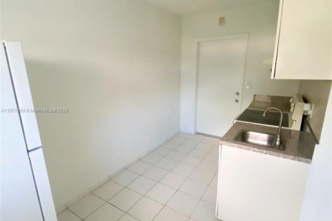 Appartement à louer à Hollywood, Floride: 60.39 m2 № 1922739 - photo 6