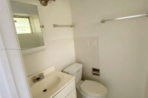 Appartement à louer à Hollywood, Floride: 60.39 m2 № 1922739 - photo 11