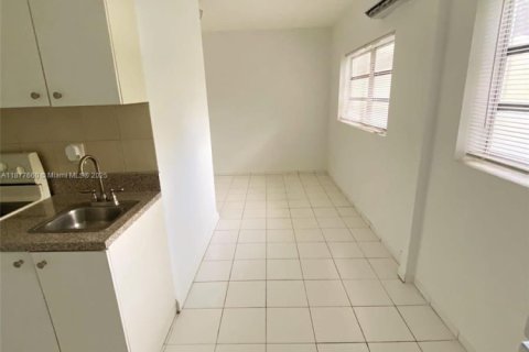 Appartement à louer à Hollywood, Floride: 60.39 m2 № 1922739 - photo 13