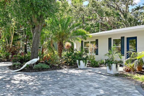 House in Sarasota, Florida 4 bedrooms, 148.46 sq.m. № 1808358 - photo 2