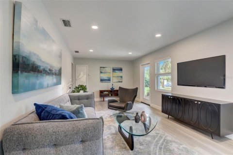 House in Sarasota, Florida 4 bedrooms, 148.46 sq.m. № 1808358 - photo 13