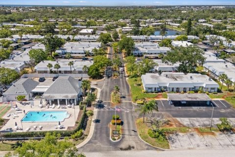 Condo in New Port Richey, Florida, 2 bedrooms № 2095434 - photo 29