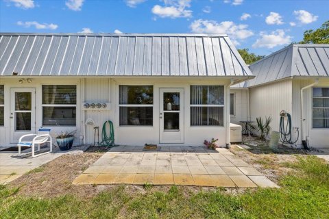 Condo in New Port Richey, Florida, 2 bedrooms № 2095434 - photo 25