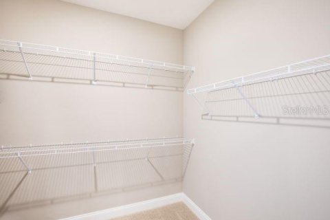 Casa en venta en Weeki Wachee, Florida, 4 dormitorios, 212.37 m2 № 2157874 - foto 16
