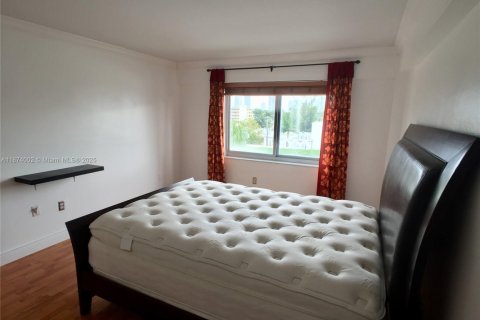 Condominio en alquiler en Miami Beach, Florida, 1 dormitorio, 67.82 m2 № 1928217 - foto 12