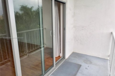 Condominio en alquiler en Miami Beach, Florida, 1 dormitorio, 67.82 m2 № 1928217 - foto 7