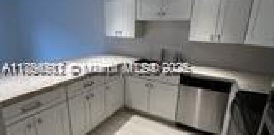 Townhouse in Miami, Florida 3 bedrooms, 140.28 sq.m. № 1887801
