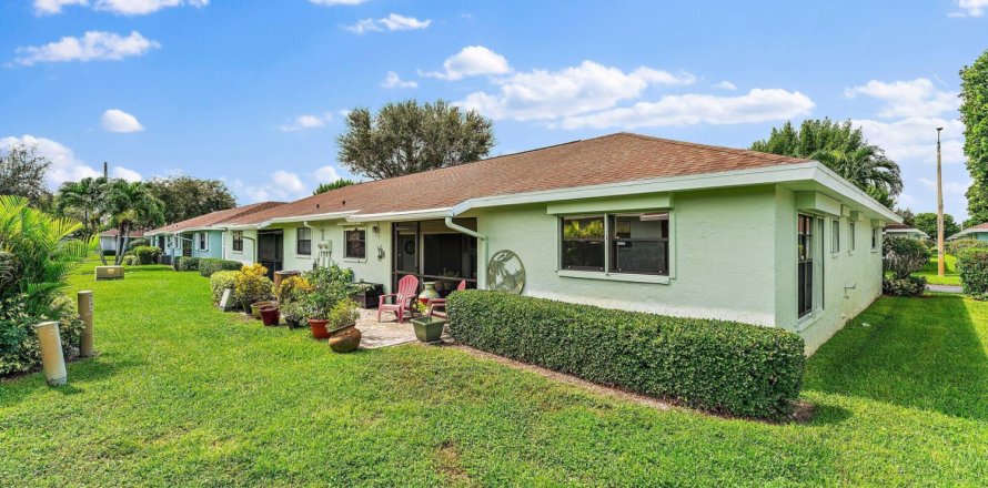 House in Boynton Beach, Florida 2 bedrooms, 130.06 sq.m. № 1097974