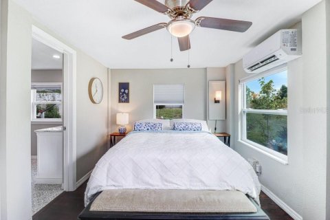 Villa ou maison à vendre à Thonotosassa, Floride: 4 chambres, 182.09 m2 № 2406612 - photo 7