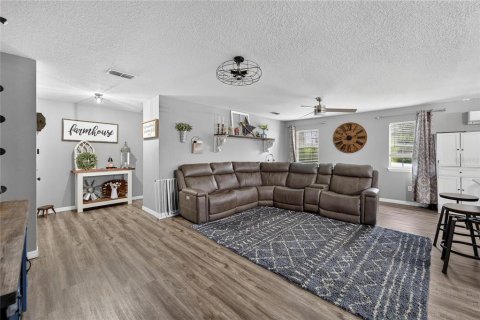 Villa ou maison à vendre à Lakeland, Floride: 4 chambres, 176.14 m2 № 2416881 - photo 5