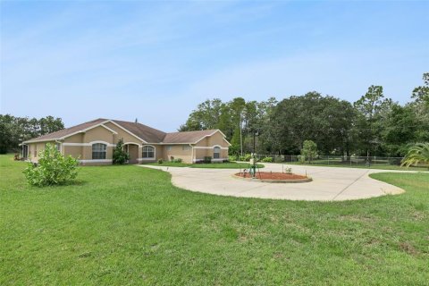 Villa ou maison à vendre à Orlando, Floride: 4 chambres, 220.18 m2 № 2360272 - photo 3