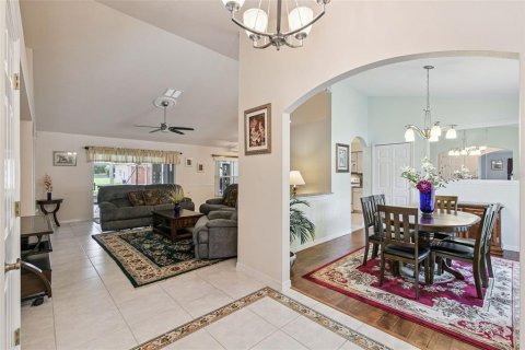 Villa ou maison à vendre à Orlando, Floride: 4 chambres, 220.18 m2 № 2360272 - photo 11
