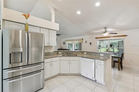 Villa ou maison à vendre à Orlando, Floride: 4 chambres, 220.18 m2 № 2360272 - photo 21