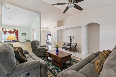 Villa ou maison à vendre à Orlando, Floride: 4 chambres, 220.18 m2 № 2360272 - photo 14