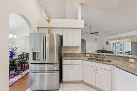 Villa ou maison à vendre à Orlando, Floride: 4 chambres, 220.18 m2 № 2360272 - photo 23