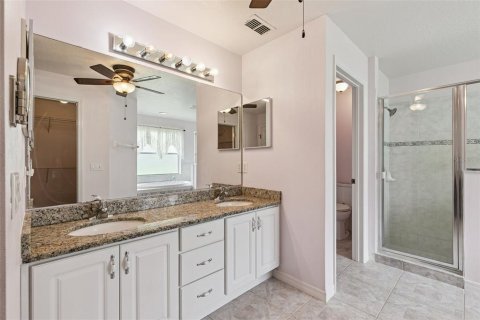 Villa ou maison à vendre à Orlando, Floride: 4 chambres, 220.18 m2 № 2360272 - photo 26
