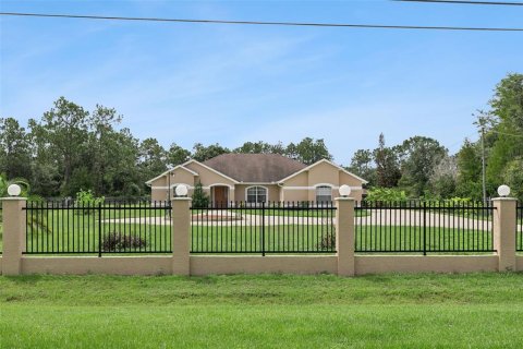 Villa ou maison à vendre à Orlando, Floride: 4 chambres, 220.18 m2 № 2360272 - photo 2