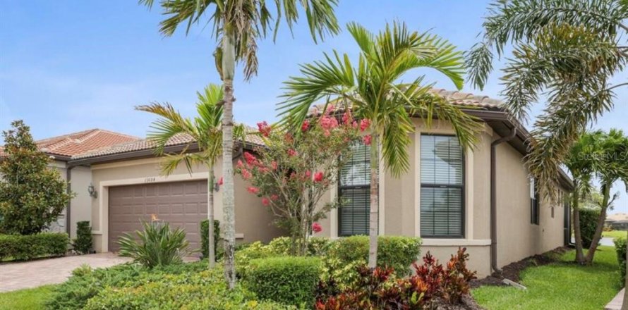 House in Venice, Florida 2 bedrooms, 152.45 sq.m. № 1787579