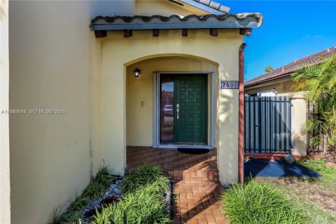 House in Miami, Florida 3 bedrooms, 142.33 sq.m. № 2086436 - photo 4