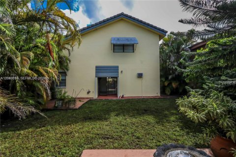 House in Miami, Florida 3 bedrooms, 142.33 sq.m. № 2086436 - photo 21