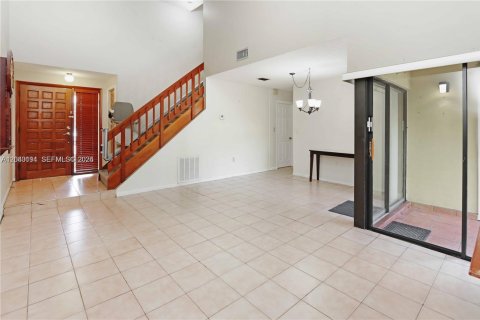 House in Miami, Florida 3 bedrooms, 142.33 sq.m. № 2086436 - photo 7