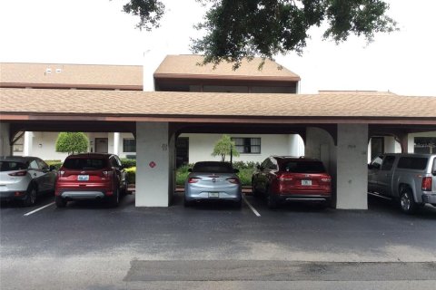 Condo in Port Richey, Florida, 2 bedrooms  № 1785281 - photo 1