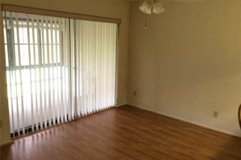 Condo in Port Richey, Florida, 2 bedrooms  № 1785281 - photo 6