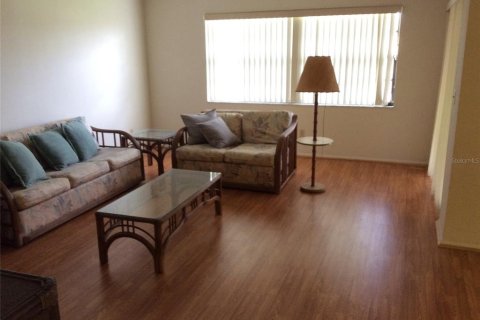 Condo in Port Richey, Florida, 2 bedrooms  № 1785281 - photo 5