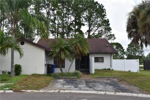 House in Tampa, Florida 2 bedrooms, 103.68 sq.m. № 2206722